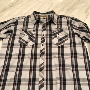 🔥Plaid Decibel button down shirt!🔥